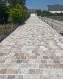 TRAVERTIN PAVE NUANCE 15.3X15.3 EP 3 CM 1ER CHOIX