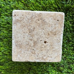 TRAVERTIN PAVE NUANCE 10X10 EP 5 CM 1ER CHOIX