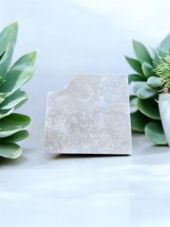 TRAVERTIN ANGLE RENTRANT MARGELLE 45X45X3 CM IVOIRE 1ER CHOIX