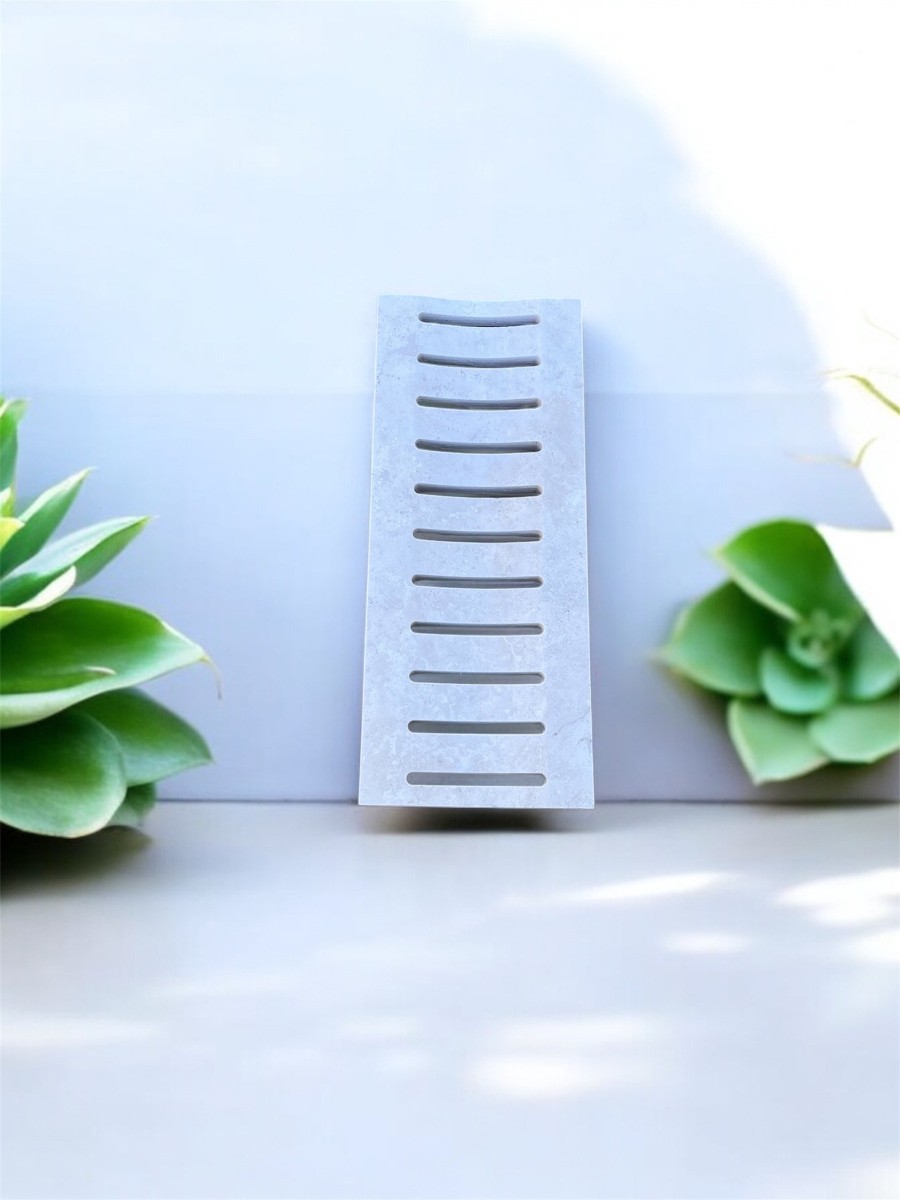 TRAVERTIN CANIVEAU 25X61 EP 3CM IVOIRE 1ER CHOIX