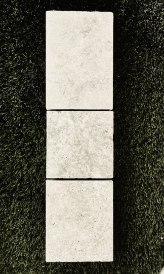 TRAVERTIN PAVE IVOIRE - 3 FORMATS - 15.3X15.3 / 15.3X18 / 15.3X22 EP 3 CM 1ER CHOIX