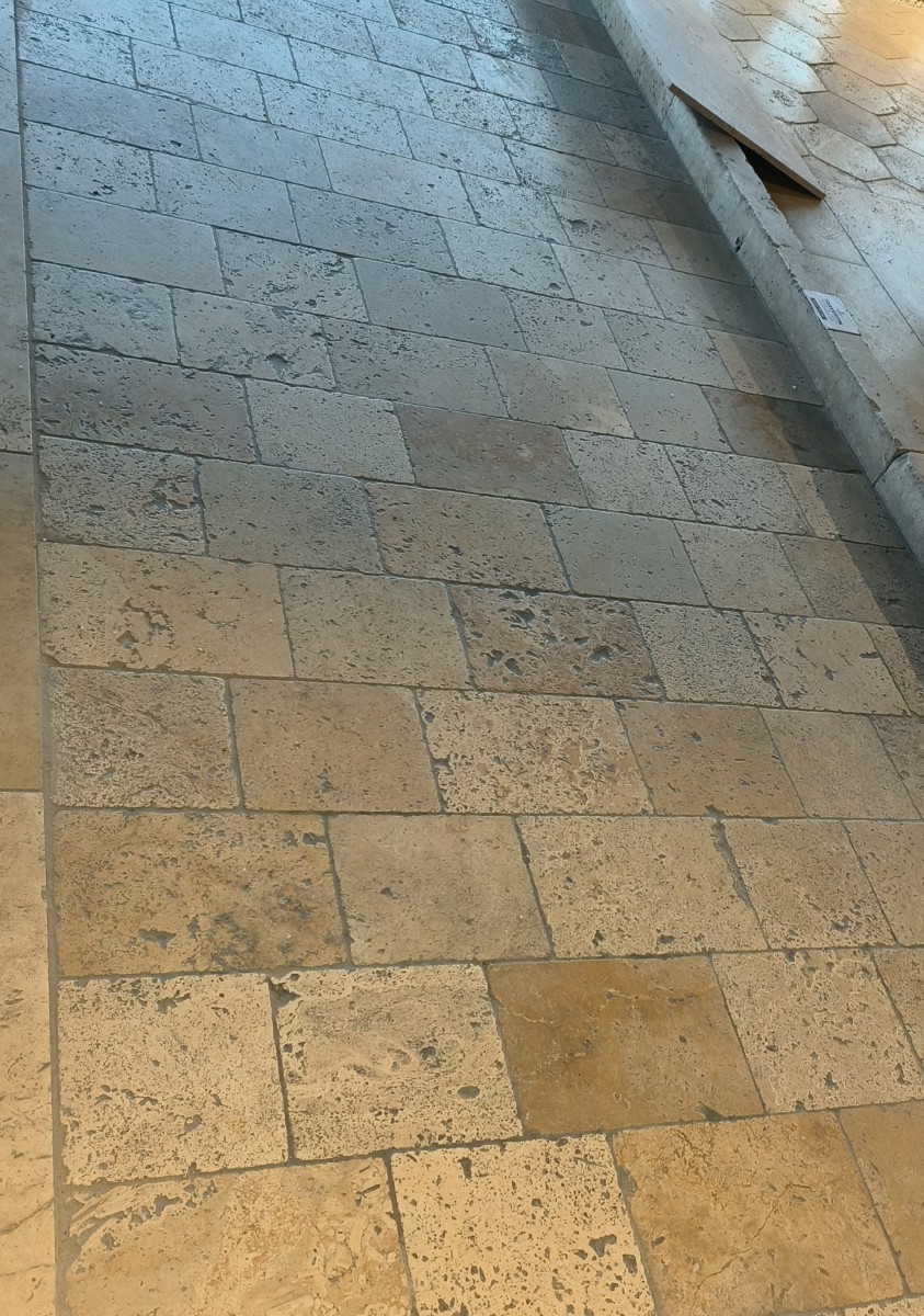 TRAVERTIN PAVE MIX 2EME CHOIX - 3 FORMATS - 15.3X15.3 / 15.3X18 / 15.3X22 EP 3 CM